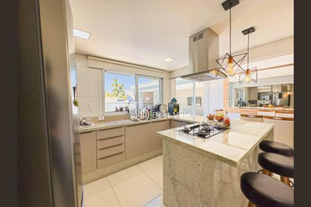 Casa à venda com 5 quartos, 247m² em Alphaville, Santana de Parnaíba