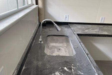 Cozinha de casa para alugar com 2 quartos, 60m² em Parque Pauliceia, Duque de Caxias