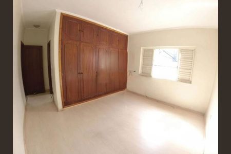 Casa à venda com 7 quartos, 272m² em Vila Itapura, Campinas