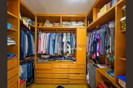 Casa à venda com 4 quartos, 450m² em Residencial Cinco (Alphaville), Santana de Parnaíba