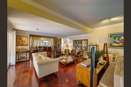 Casa à venda com 4 quartos, 450m² em Residencial Cinco (Alphaville), Santana de Parnaíba