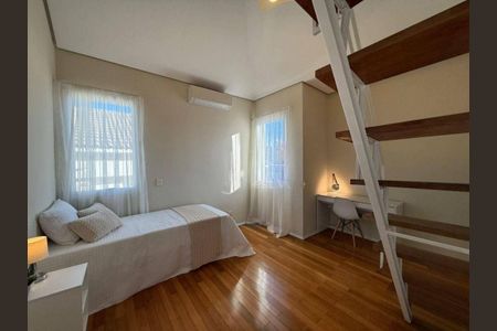 Casa à venda com 4 quartos, 325m² em Residencial Cinco (Alphaville), Santana de Parnaíba