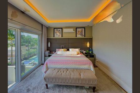 Casa à venda com 4 quartos, 700m² em Centro Comercial Jubran, Barueri