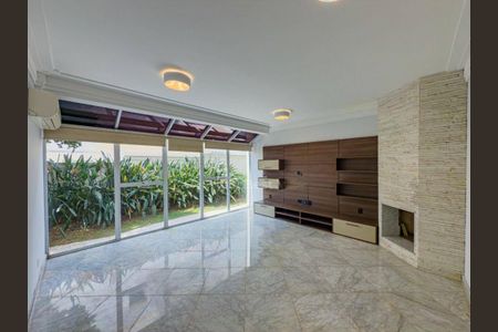 Casa à venda com 4 quartos, 530m² em Tamboré, Santana de Parnaíba