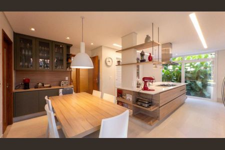 Casa à venda com 4 quartos, 610m² em Alphaville, Santana de Parnaíba