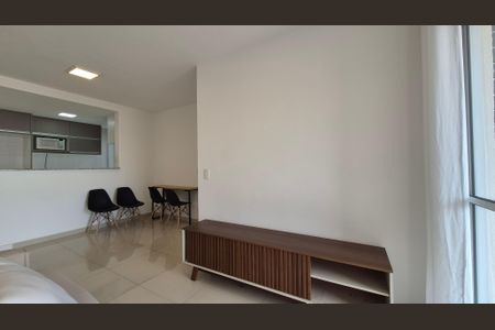 Sala de apartamento para alugar com 3 quartos, 72m² em Vila Scarpelli, Santo André