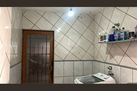 Casa à venda com 2 quartos, 200m² em Ayrosa, Osasco