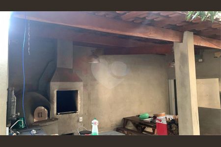 Casa à venda com 2 quartos, 200m² em Ayrosa, Osasco