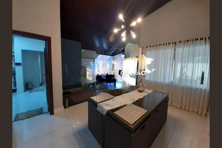 Casa à venda com 3 quartos, 219m² em Vila Costa e Silva, Campinas