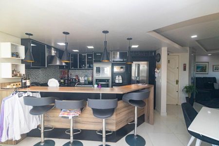 Cozinha de apartamento para alugar com 2 quartos, 169m² em São João, Porto Alegre