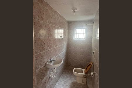 Casa à venda com 2 quartos, 300m² em Vila Zat, São Paulo