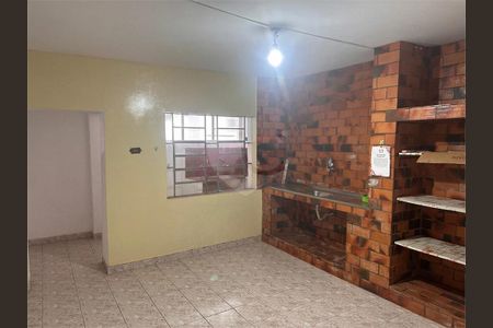 Casa à venda com 2 quartos, 300m² em Vila Zat, São Paulo