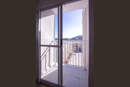 Varanda da Sala de apartamento para alugar com 2 quartos, 42m² em Maria Paula, São Gonçalo