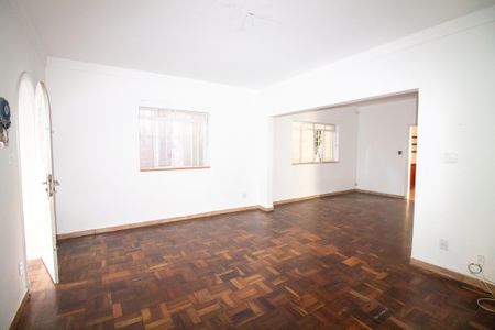 Sala de casa para alugar com 3 quartos, 400m² em Brooklin, São Paulo