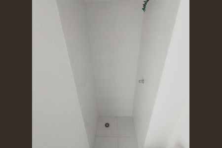 Banheiro de apartamento para alugar com 2 quartos, 32m² em Parque Sao Rafael, São Paulo