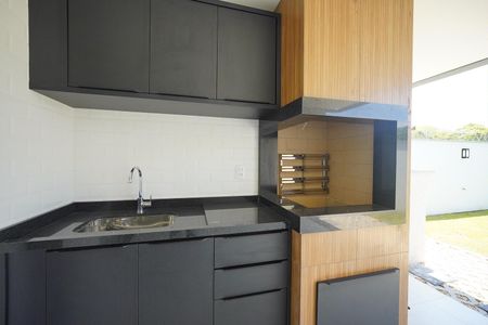 Churrasqueira de casa para alugar com 3 quartos, 175m² em Lagoa da Conceição, Florianópolis