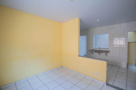 Sala de casa para alugar com 2 quartos, 47m² em Nova Cidade, São Gonçalo