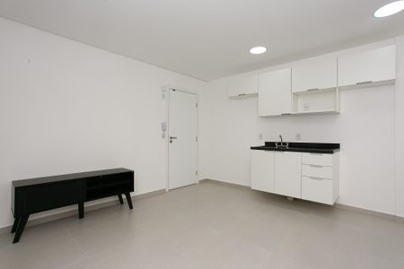 Cozinha de apartamento para alugar com 2 quartos, 63m² em Vila Azevedo, São Paulo