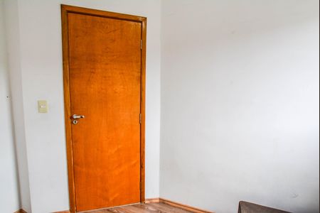 Quarto 2 de apartamento para alugar com 2 quartos, 42m² em Jardim Santo André, Santo André