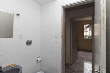 Banheiro de apartamento para alugar com 2 quartos, 53m² em Vila Guilherme, São Paulo