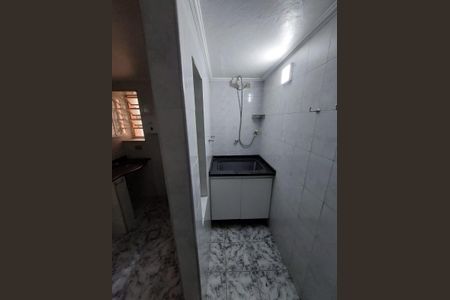 Casa à venda com 6 quartos, 256m² em Vila Dalva, São Paulo