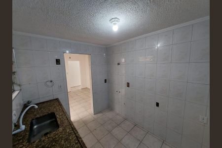 Casa à venda com 6 quartos, 256m² em Vila Dalva, São Paulo