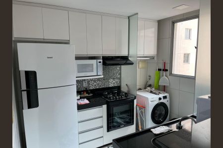 Apartamento à venda com 2 quartos, 45m² em Parque Maracana, Contagem