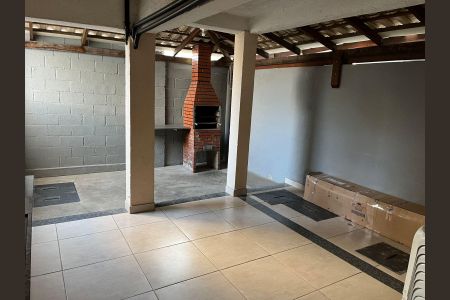 Apartamento à venda com 2 quartos, 45m² em Parque Maracana, Contagem