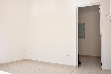 Detalhe - Sala de casa para alugar com 1 quarto, 65m² em Vila Mangalot, São Paulo