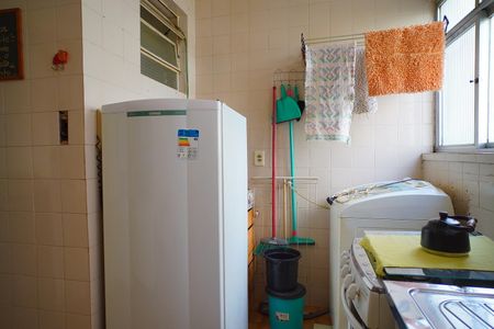 Cozinha de apartamento para alugar com 1 quarto, 45m² em Passo D’areia, Porto Alegre