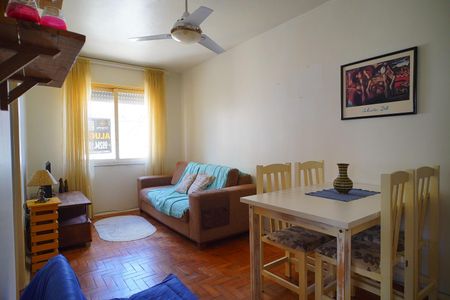 Sala de apartamento para alugar com 1 quarto, 45m² em Passo D’areia, Porto Alegre