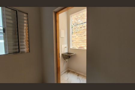 Casa de Condomínio para alugar com 1 quarto, 30m² em Vila Sao Roberto, Itaquaquecetuba