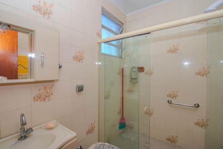 Banheiro de apartamento à venda com 1 quarto, 50m² em Cristo Redentor, Porto Alegre