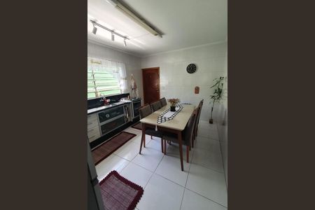 Casa à venda com 4 quartos, 249m² em Jardim Andrea Demarchi, São Bernardo do Campo