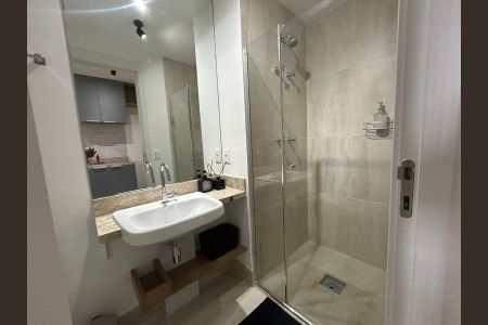 Banheiro de kitnet/studio para alugar com 1 quarto, 24m² em Brooklin, São Paulo