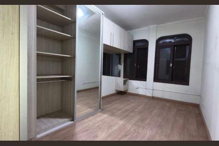Quarto de apartamento para alugar com 2 quartos, 90m² em Jardim São Pedro, Porto Alegre