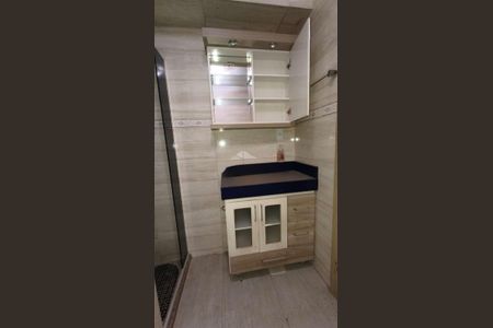 Banheiro de apartamento para alugar com 2 quartos, 90m² em Jardim São Pedro, Porto Alegre