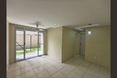Apartamento para alugar com 2 quartos, 45m² em Curicica, Rio de Janeiro