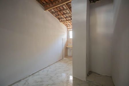 Quarto 1 de casa para alugar com 1 quarto, 38m² em Venda da Cruz, São Gonçalo
