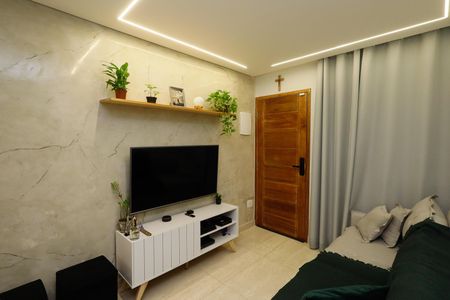 Sala de apartamento à venda com 2 quartos, 43m² em Vila Santa Terezinha (zona Norte), São Paulo