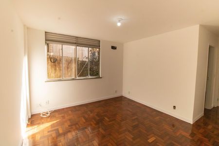 Sala de apartamento para alugar com 2 quartos, 60m² em Santa Rosa, Niterói