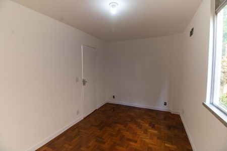 Quarto 1 de apartamento para alugar com 2 quartos, 60m² em Santa Rosa, Niterói