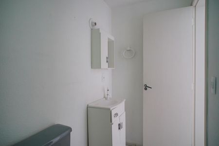 Banheiro de apartamento à venda com 1 quarto, 45m² em Agronomia, Porto Alegre