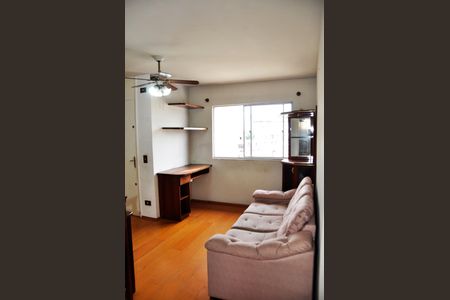 Detalhe - Sala e Sala de Jantar de apartamento para alugar com 2 quartos, 93m² em Vila Iorio, São Paulo