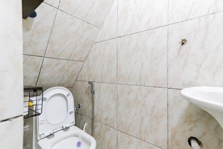 Banheiro de kitnet/studio para alugar com 1 quarto, 30m² em Vila Butantã, São Paulo