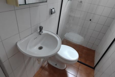 Banheiro de casa para alugar com 1 quarto, 30m² em Vila Palmares, São Caetano do Sul