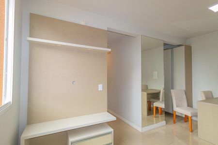 Sala de apartamento para alugar com 2 quartos, 48m² em Olaria, Canoas