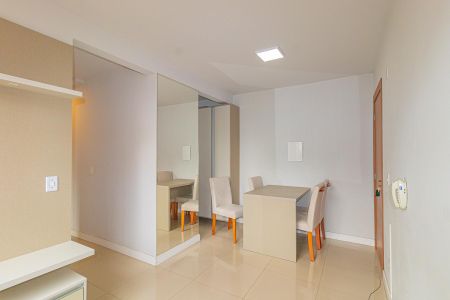 Sala de apartamento para alugar com 2 quartos, 48m² em Olaria, Canoas
