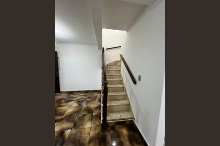 Sala de casa para alugar com 4 quartos, 200m² em Vila Cruz das Almas, São Paulo