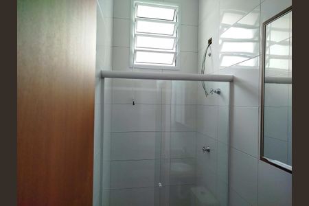 Banheiro de kitnet/studio para alugar com 1 quarto, 30m² em Vila Alpina, São Paulo